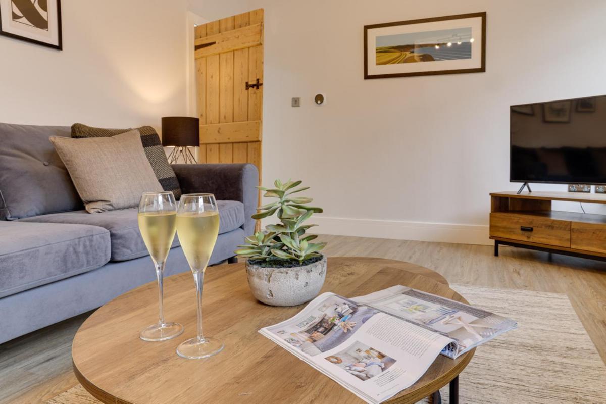 Beam End Snainton - Modern 2-Bedroom Stone Cottage Εξωτερικό φωτογραφία